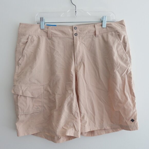 COLUMBIA Coral Point III Omni Shade Shorts in Fossil Tan Outdoor Gorpcore 14 NWT - Picture 2 of 15